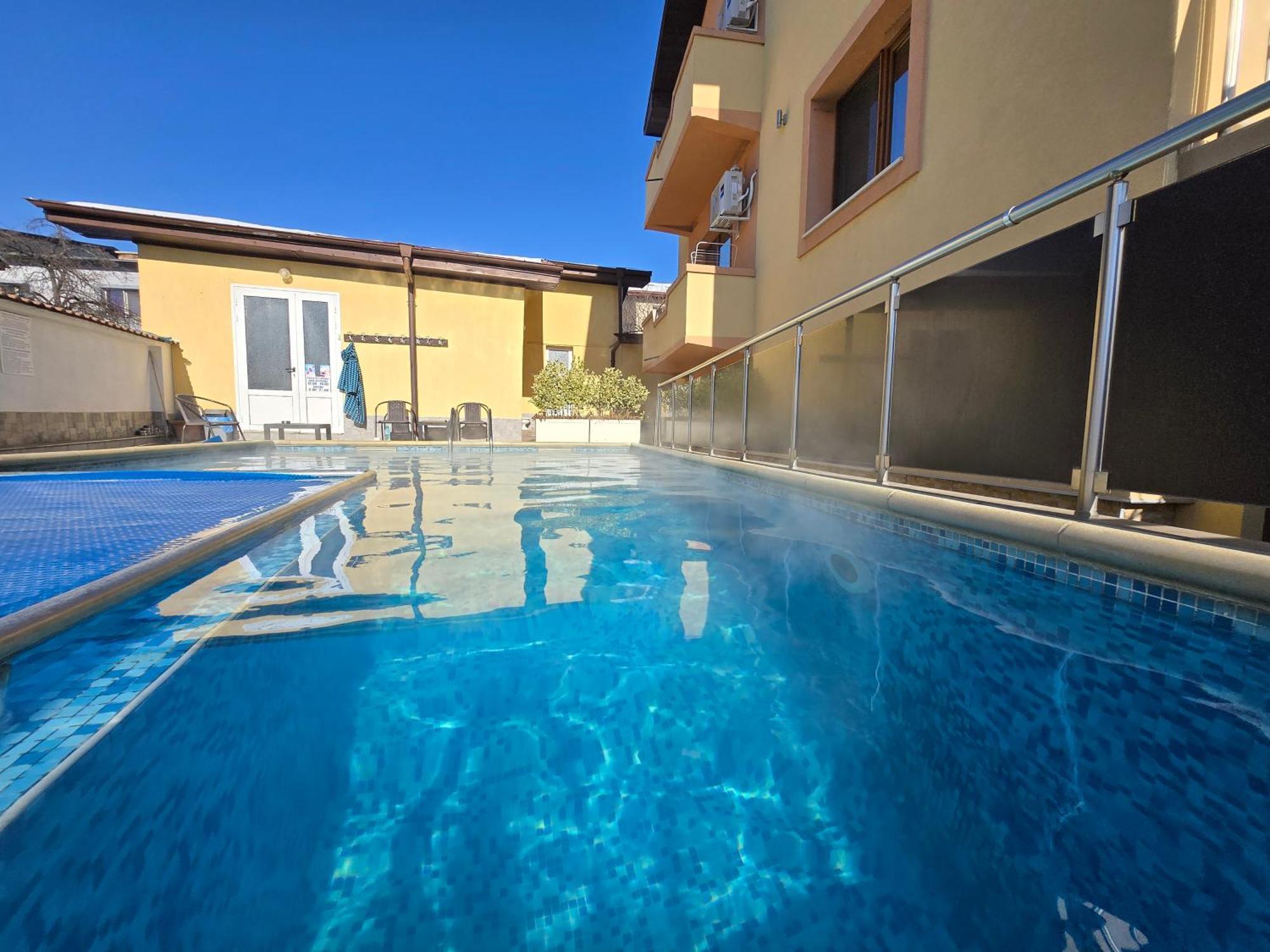 Family Hotel Dalia Velingrad Bagian luar foto