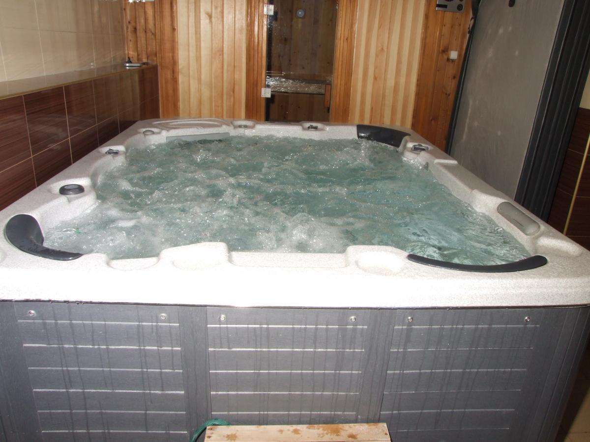 Family Hotel Dalia Velingrad Bagian luar foto