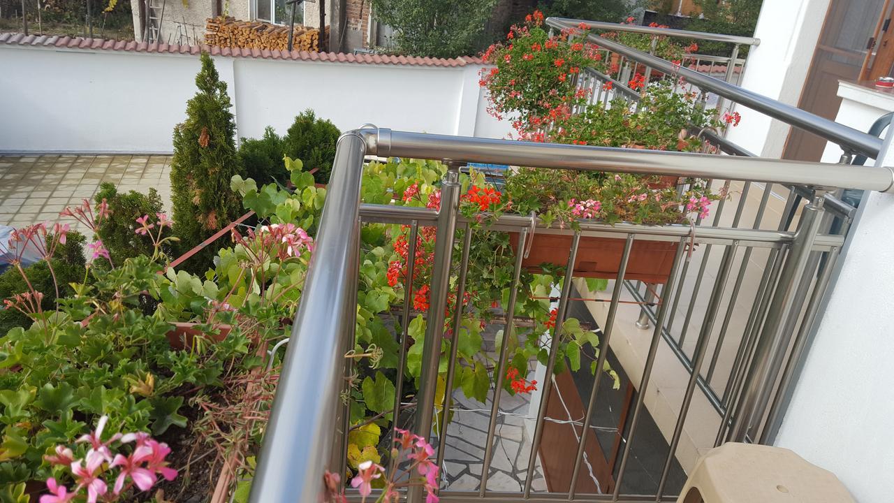 Family Hotel Dalia Velingrad Bagian luar foto