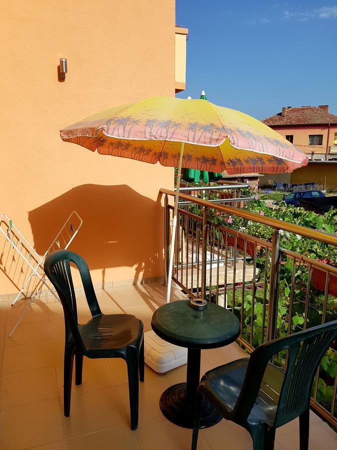 Family Hotel Dalia Velingrad Bagian luar foto